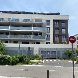 Type 2 Neuf +grande Terrasse Appartement