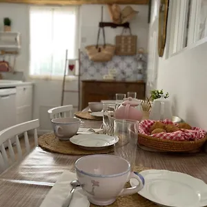 Charming Air-conditioned One-bedroom 150m From Cavaliere Appartement